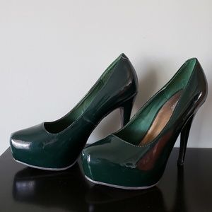 Charlotte russe hunter green pumps